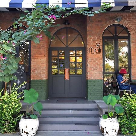 Navela Hotel & Convention Ratchaburi Екстериор снимка