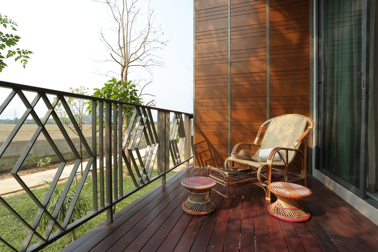 Navela Hotel & Convention Ratchaburi Екстериор снимка