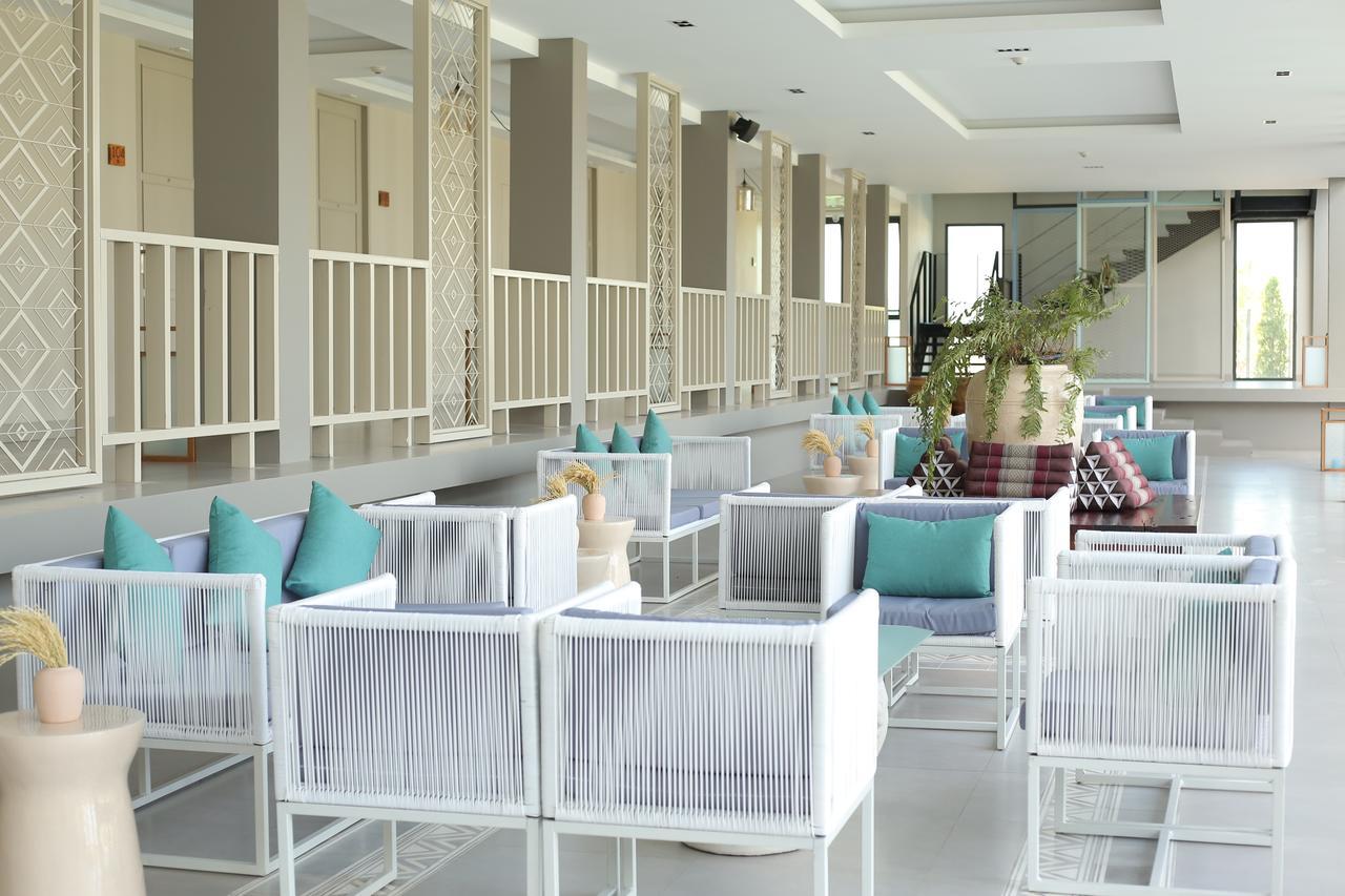 Navela Hotel & Convention Ratchaburi Екстериор снимка