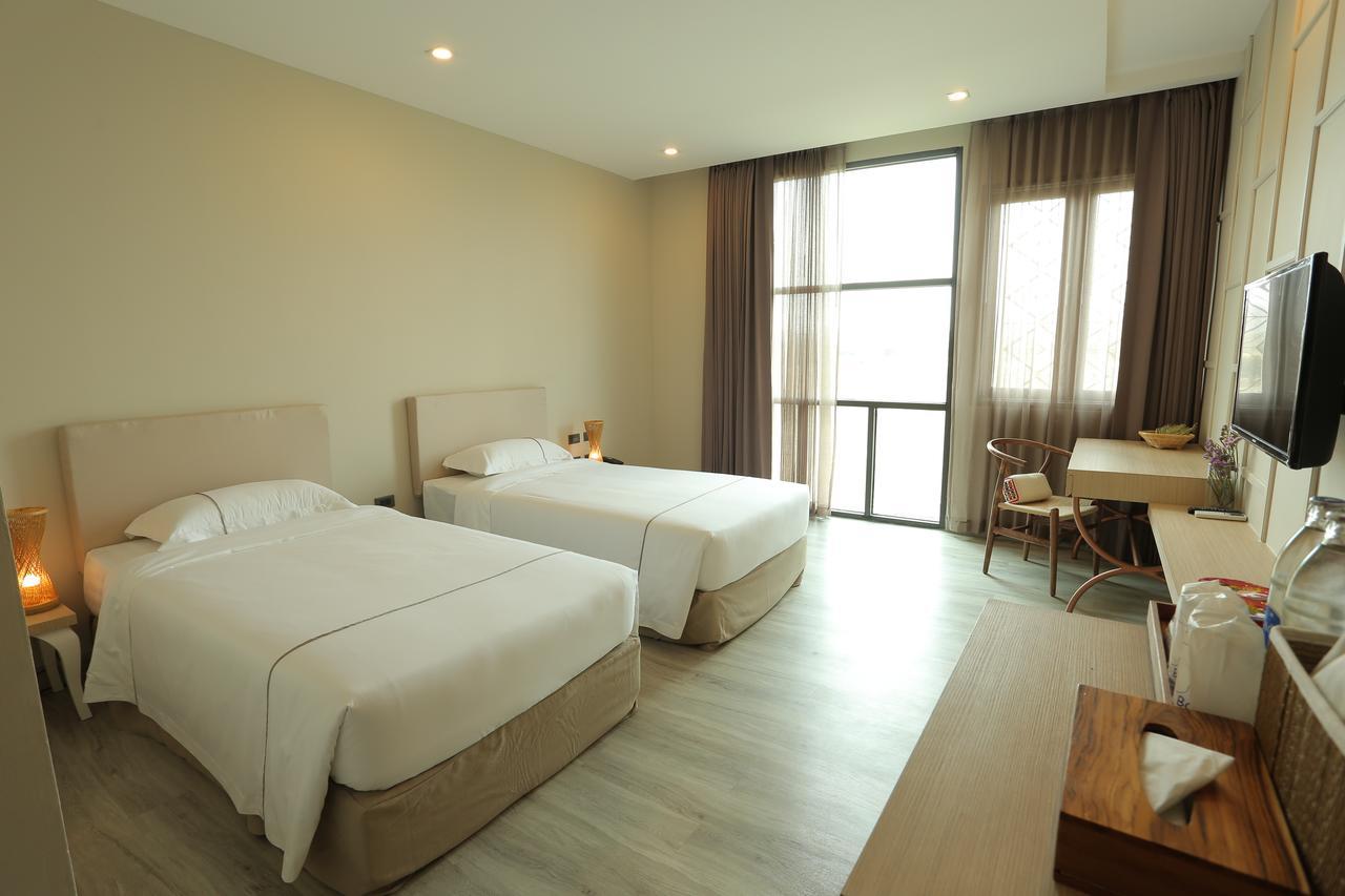 Navela Hotel & Convention Ratchaburi Екстериор снимка