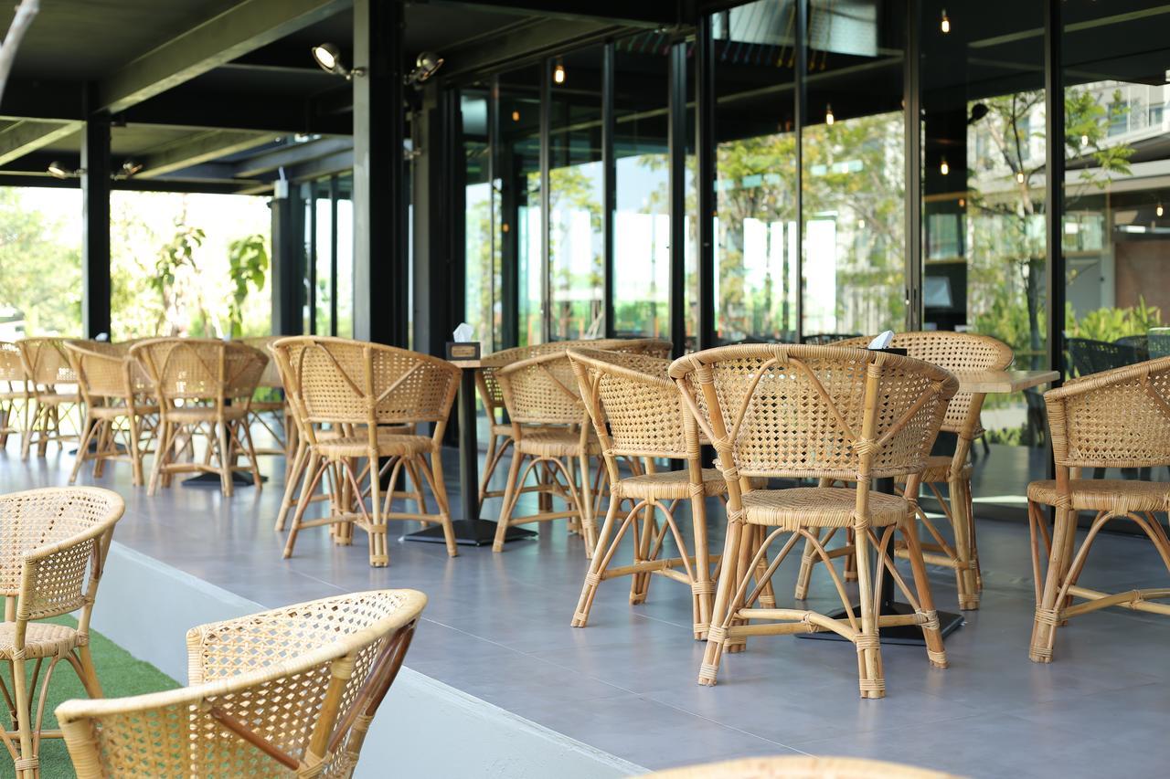 Navela Hotel & Convention Ratchaburi Екстериор снимка